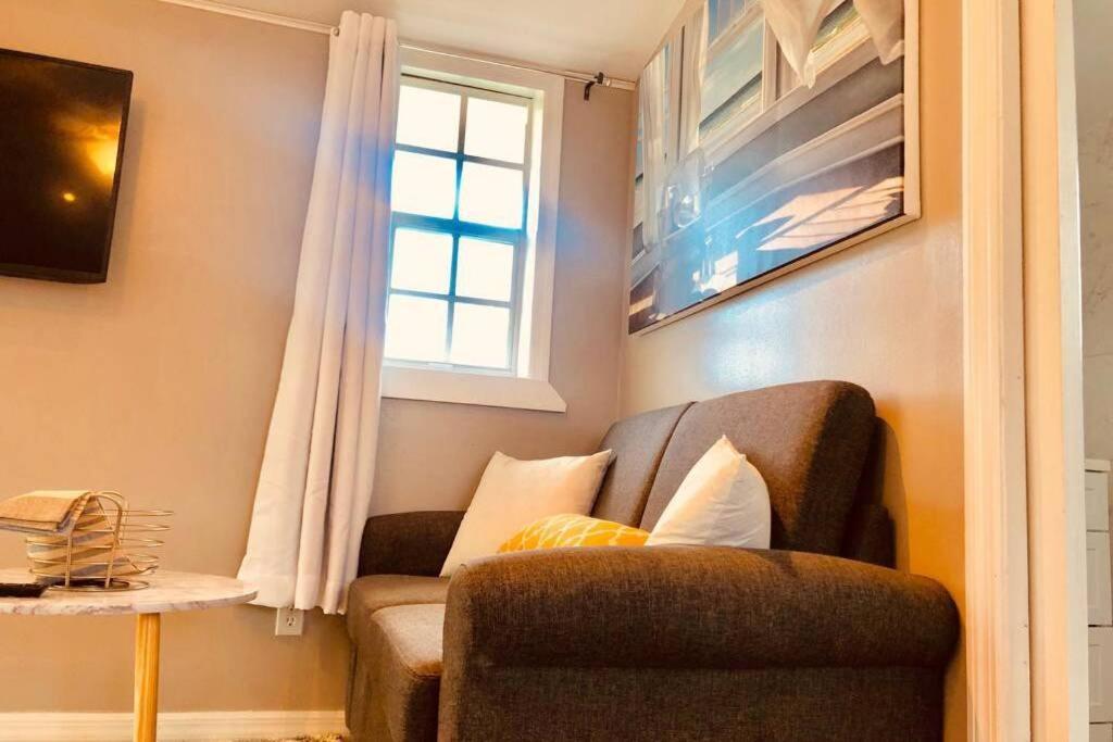King & Queen Suite #8 拿骚 外观 照片